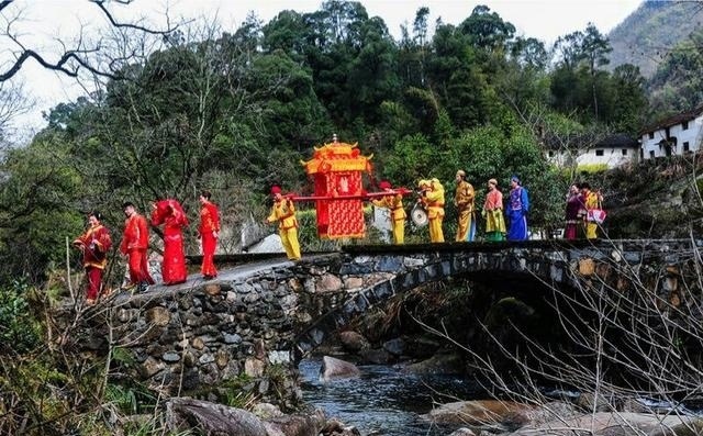 新联村:让人神往的小村落:石台白石岭